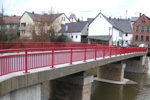 Flussbr�cke