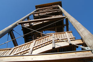 Aussichtsturm in Holzbauweise